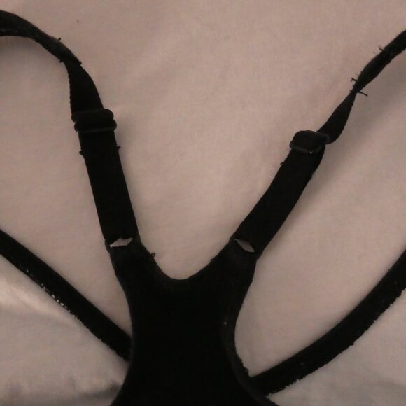 FRUIT OF THE LOOM | size 34 | Black Racerback Sports Bra - Picture 9 of 10